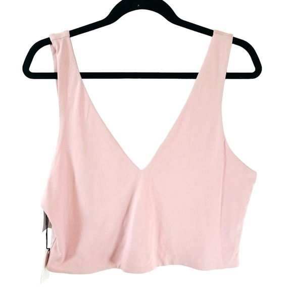 BABATON Aritzia NWT Poetic Pink Pastel V Neck Crop Top SZ 2 XL - Picture 2 of 5